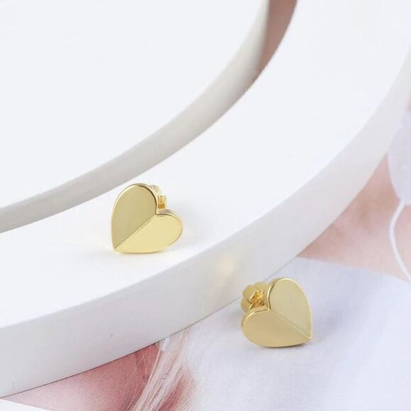 Kate Spade Folded Gold Heart Sud Earring’s - Picture 3 of 4
